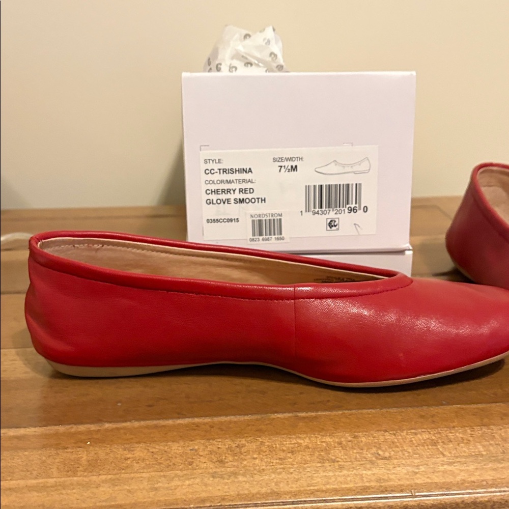 Corso Como Women's Red Smooth Flats - Picture 4 of 10